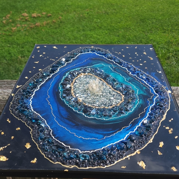 resin geode inspired wall art with real 24k gold flake and crystal quarts - Picture 12 of 17